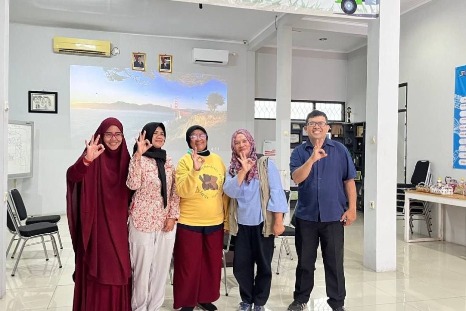 Nyiptakeun Dayeuhkolot: Bebas Sampah, Bebas Banjir