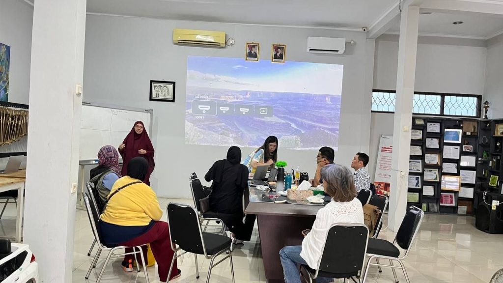 Nyiptakeun Dayeuhkolot: Bebas Sampah, Bebas Banjir